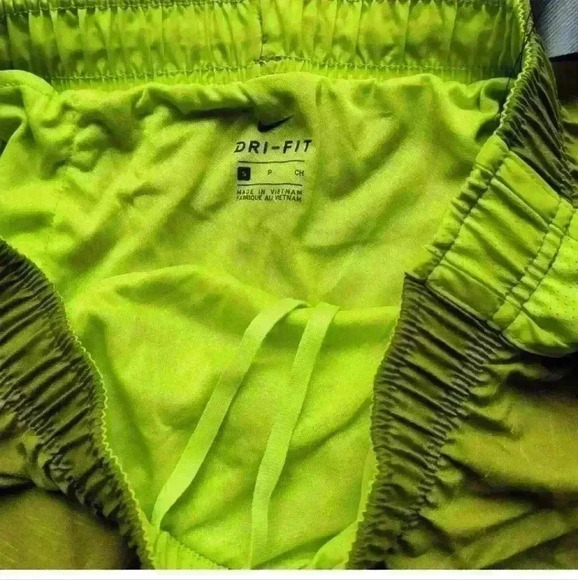 Nike Dri-Fit Green Athletic Workout Shorts Standard Fit Size Small NWT - Picture 3 of 5